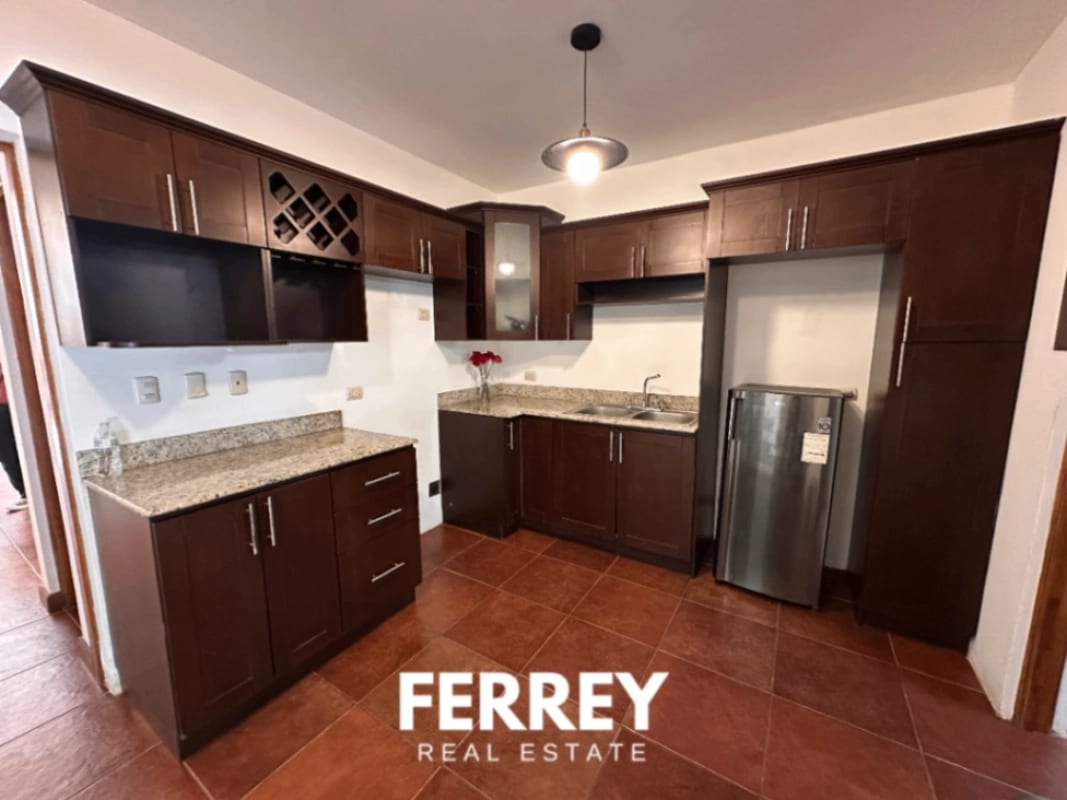 Oportunidad Unica / Casa con terraza privada — Casa en Venta en Carretera a El Salvador, Guatemala, Ciudad — foto 14 de 17