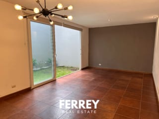 Oportunidad Unica / Casa con terraza privada — Casa en Venta en Carretera a El Salvador, Guatemala, Ciudad — miniatura 9 de 17