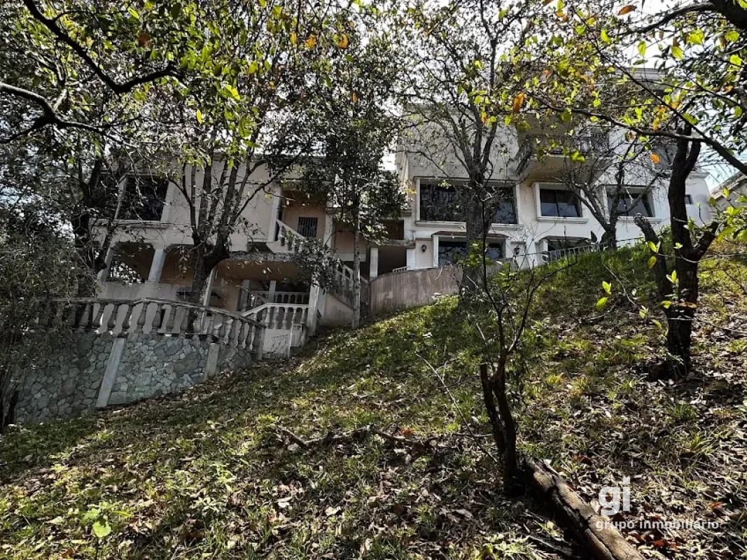 HERMOSA CASA EN COLONIA PRIMAVERA, ZONA 11 — Casa en Venta en La Primavera, Zona 11, Guatemala, Ciudad — foto 8 de 15