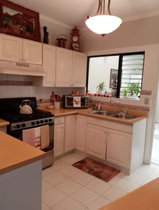 Vendo linda casa en zona 10, a cuadras de los Próceres. — Casa en Venta en Zona 10, Guatemala, Ciudad — miniatura 17 de 17