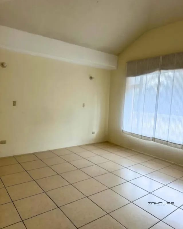 CASA EN VENTA EN SAN JOSE PINULA DENTRO DE CONDOMINIO (copia) — Casa en Venta en San José Pinula, Carretera a El Salvador, Guatemala, Ciudad — foto 5 de 11