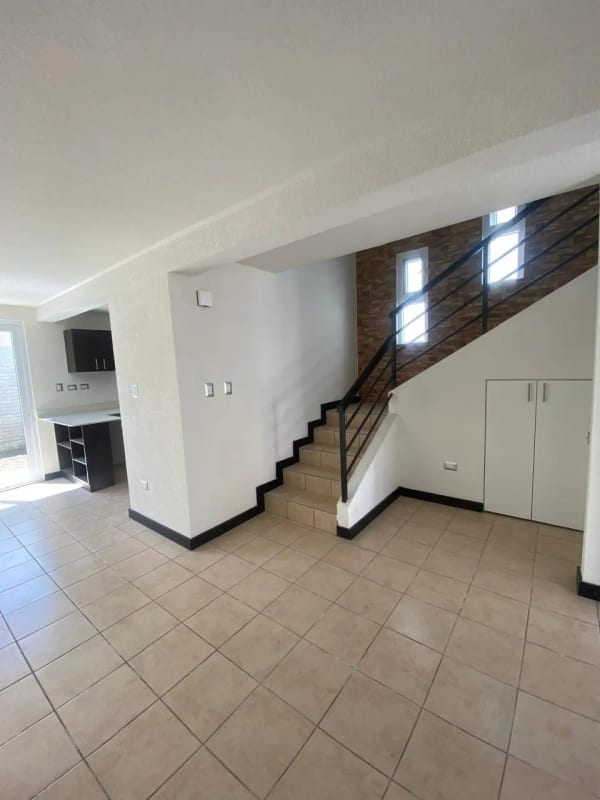 Casa en renta en condominio Km. 25 cerca Col. Village — Casa en Alquiler en Carretera a El Salvador, Guatemala, Ciudad — foto 1 de 10