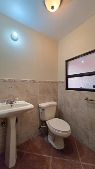Casa en venta en km 16.5 carretera a El Salvador Los Diamantes — Casa en Venta en Los Diamantes, Carretera a El Salvador, Guatemala, Ciudad — miniatura 14 de 17