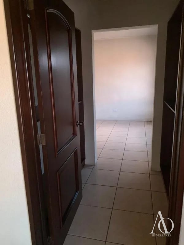 Casa en Venta en Portal de San Isidro 3, zona 16 / EN DIRECTO — Casa en Venta en Portal de San Isidro III, Zona 16, Guatemala, Ciudad — foto 7 de 16