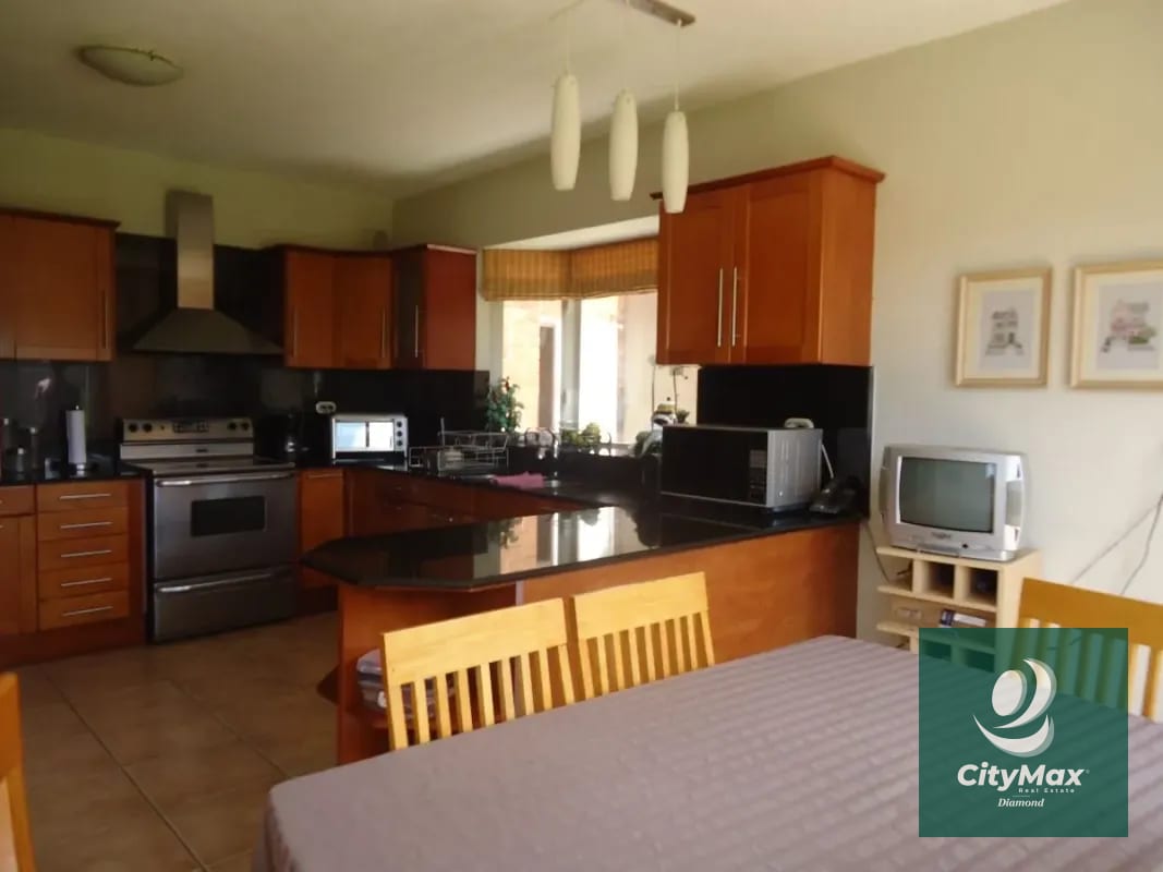 CASA EN VENTA EN CONDOMINIO COLINAS DE CASTEL — Casa en Venta en Colinas de Castel, Carretera a El Salvador, Guatemala, Ciudad — foto 12 de 15