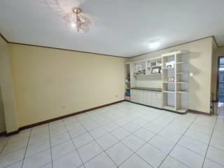 Casa en Venta en Loma Real San Cristobal — Casa en Venta en Zona 8 Mixco, Guatemala, Ciudad — miniatura 7 de 16