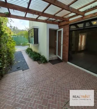 EN VENTA TOWNHOUSE KM 15 CARRETERA AL SALVADOR, FRENTE A CONDADO CONCEPCIÓN — Casa en Venta en km 11-15, Carretera a El Salvador, Guatemala, Ciudad — miniatura 1 de 17