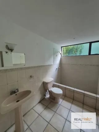 EN VENTA TOWNHOUSE KM 15 CARRETERA AL SALVADOR, FRENTE A CONDADO CONCEPCIÓN — Casa en Venta en km 11-15, Carretera a El Salvador, Guatemala, Ciudad — miniatura 3 de 17