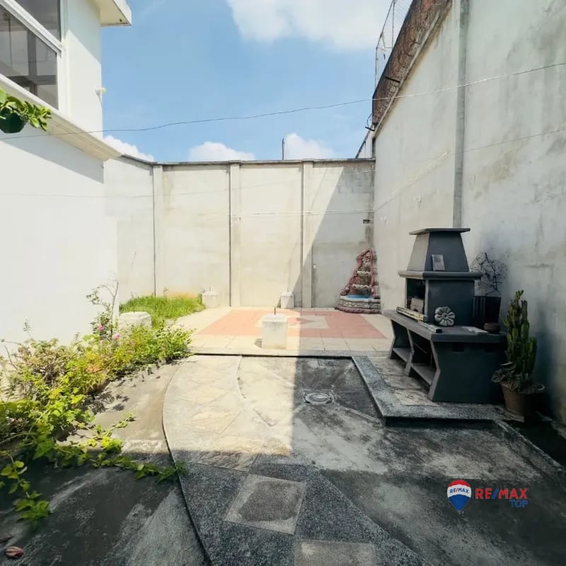 ZONA 1, CASA EN VENTA O RENTA IDEAL PARA COMERCIAL O RESIDENCIAL — Casa en Venta en Zona 1, Guatemala, Ciudad — foto 2 de 10