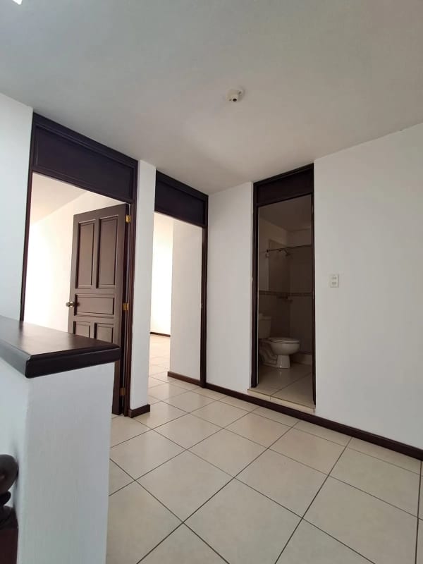 Venta de Casa en Residenciales Santa Mònica VI, Km. 16.5 Carretera a El Salvador — Casa en Venta en Carretera a El Salvador, Guatemala, Ciudad — foto 10 de 17