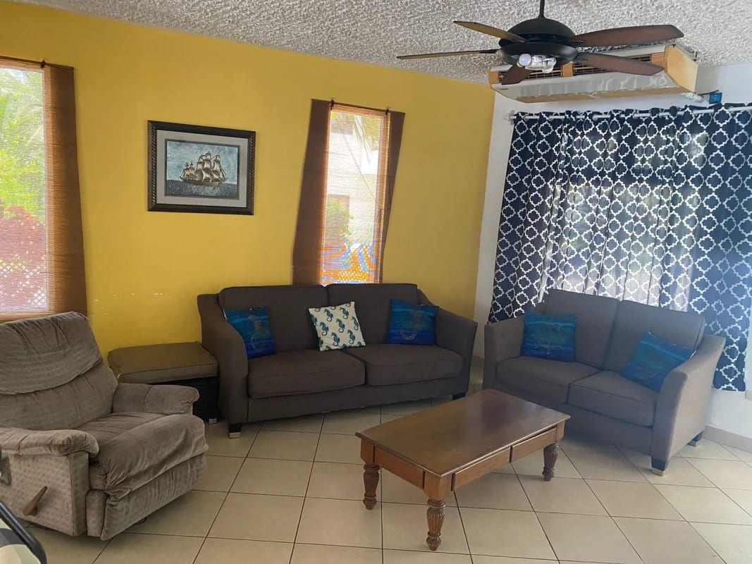 Venta Casa en la Playa -Chulamar- — Casa en Venta en Chulamar, Puerto San José, Escuintla — foto 3 de 13