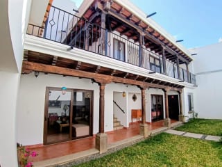 CASA EN RENTA EN HACIENDA DEL COMENDADO SAN MIGUEL DUEÑAS — Casa en Alquiler en San Miguel Dueñas, Sacatepéquez — miniatura 1 de 4
