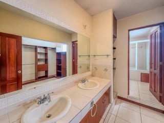 📍 CASA EN VENTA – CAÑADAS DE ELGIN | ZONA 13 — Casa en Venta en cañadas de elgin, Zona 13, Guatemala, Ciudad — miniatura 3 de 17