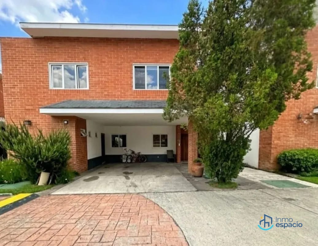 Casa en venta en Condominio Rotonda y Cipreses, Km 18.5 Carretera a El Salvador (CAES) — Casa en Venta en km 16-20, Carretera a El Salvador, Guatemala, Ciudad — foto 1 de 17