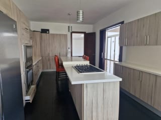 Amplia casa en Las Cumbres zona 16 — Casa en Venta en Las Cumbres, Zona 16, Guatemala, Ciudad — miniatura 10 de 17