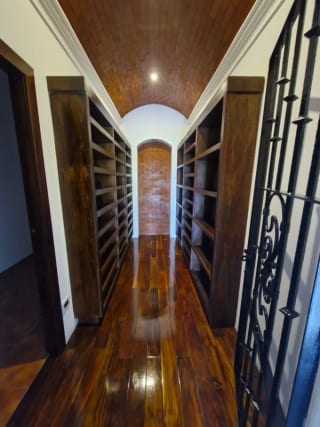 Amplia casa en Las Cumbres zona 16 — Casa en Venta en Las Cumbres, Zona 16, Guatemala, Ciudad — miniatura 9 de 17