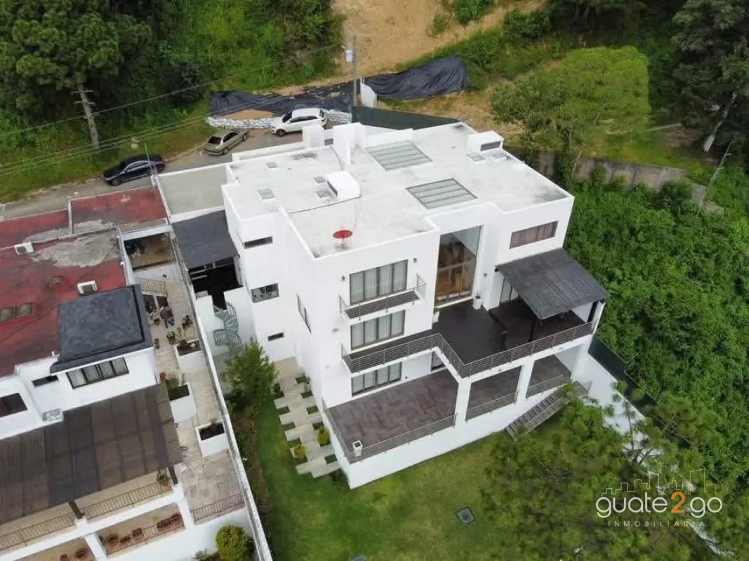 Amplia casa en Las Cumbres zona 16 — Casa en Venta en Las Cumbres, Zona 16, Guatemala, Ciudad — foto 4 de 17