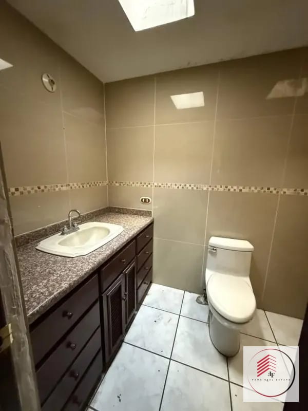 VENTA de casa en zona 11 a un costado de calzada Roosevelt — Casa en Venta en Zona 2 Mixco, Guatemala, Ciudad — foto 6 de 13