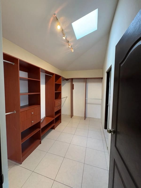 CASA EN VENTA EN KM 19.9 A SAN JOSE PINULA CONDOMINIO LOS MANANTIALES — Casa en Venta en Los Manantiales, Carretera a El Salvador, Guatemala, Ciudad — foto 15 de 17