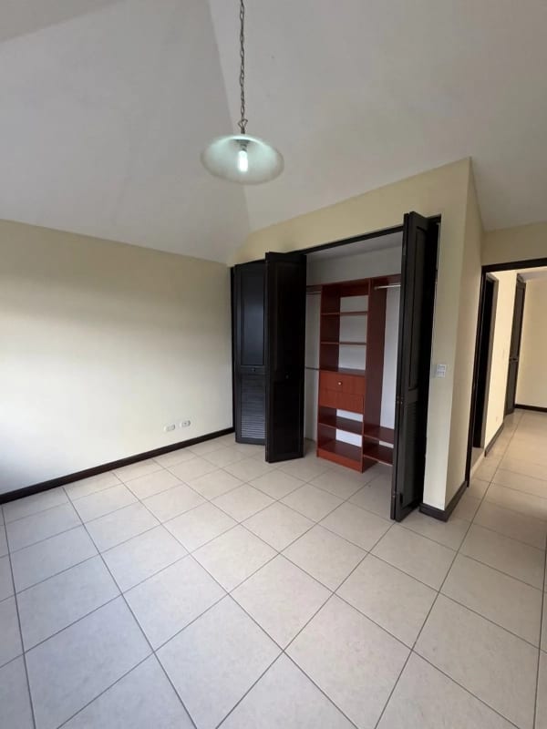 CASA EN VENTA EN KM 19.9 A SAN JOSE PINULA CONDOMINIO LOS MANANTIALES — Casa en Venta en Los Manantiales, Carretera a El Salvador, Guatemala, Ciudad — foto 10 de 17