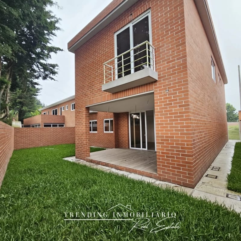 Casa en venta Carretera a El Salvador condominio Buena Fuente de 4 habitaciones + 4 parqueos — Casa en Venta en Santa Catarina Pinula, Guatemala, Ciudad — foto 10 de 17