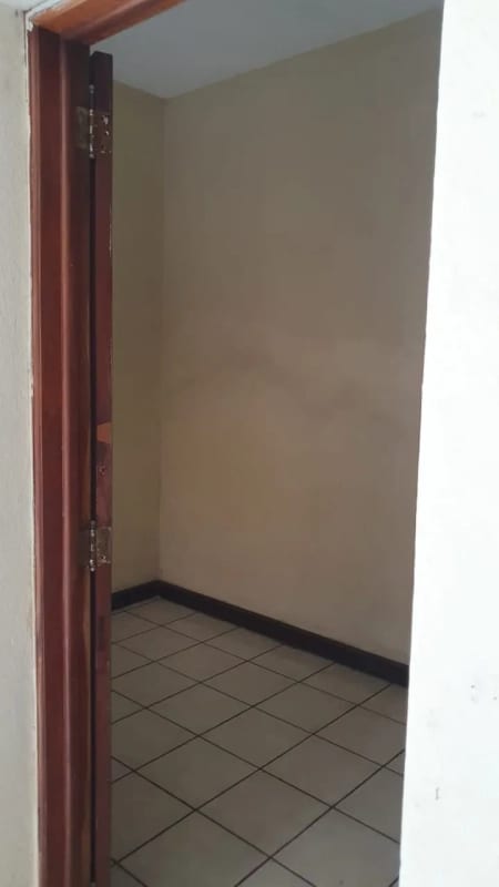 CASA EN VENTA ZONA 4, A UNA DE CUADRA DE 4º NORTE — Casa en Venta en Zona 4, Guatemala, Ciudad — foto 13 de 17