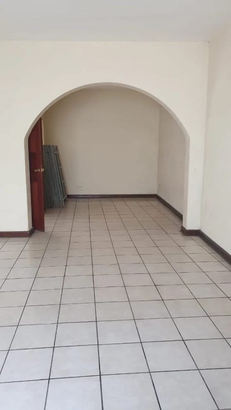 CASA EN VENTA ZONA 4, A UNA DE CUADRA DE 4º NORTE — Casa en Venta en Zona 4, Guatemala, Ciudad — foto 12 de 17
