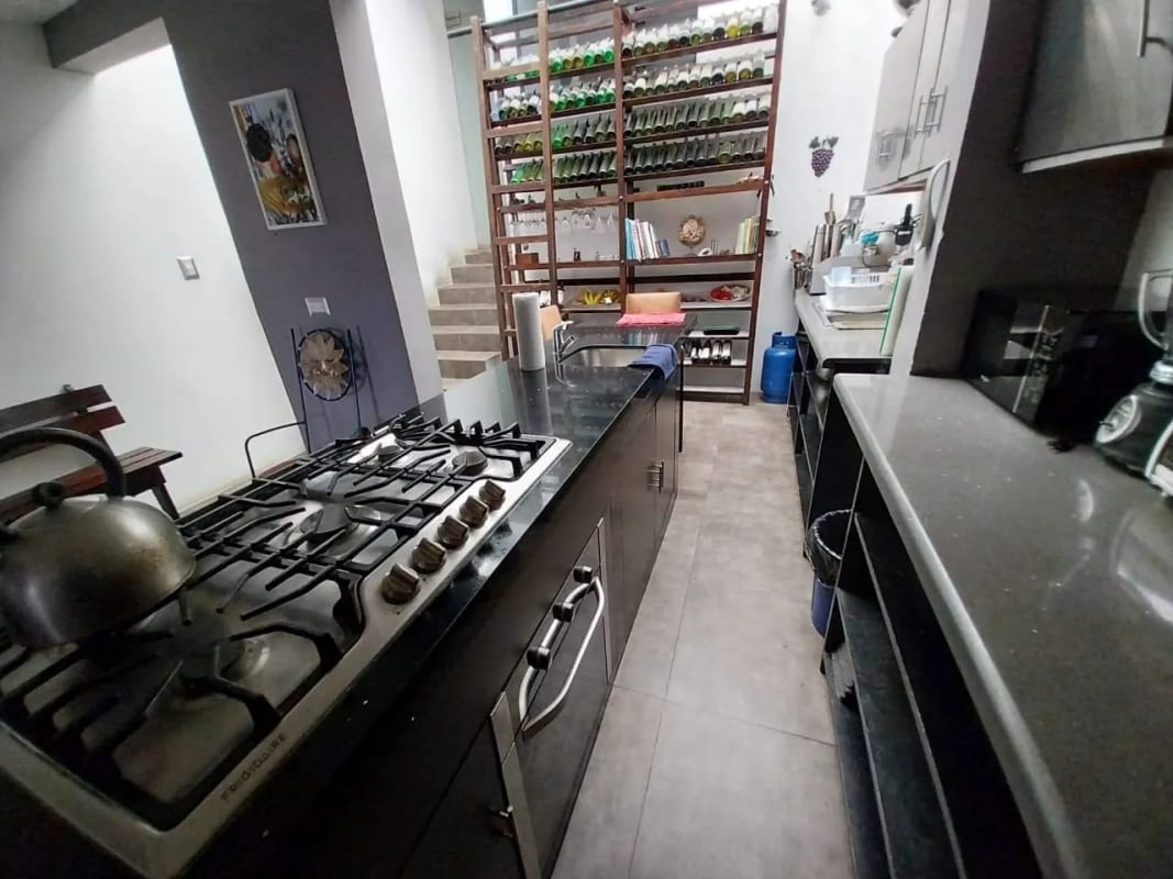 CASA EN VENTA EN LA MONTAÑA ZONA 16 ADENTRO DE GARITA — Casa en Venta en La Montaña, Zona 16, Guatemala, Ciudad — foto 4 de 8