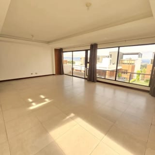 Casa en alquiler zona 16 Cañadas de San Isidro de 4 habitaciones + 3 parqueos — Casa en Alquiler en Acacias de Cayalá, Zona 16, Guatemala, Ciudad — miniatura 12 de 17