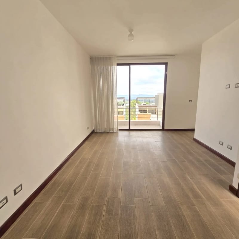 Casa en alquiler zona 16 Cañadas de San Isidro de 4 habitaciones + 3 parqueos — Casa en Alquiler en Acacias de Cayalá, Zona 16, Guatemala, Ciudad — foto 8 de 17