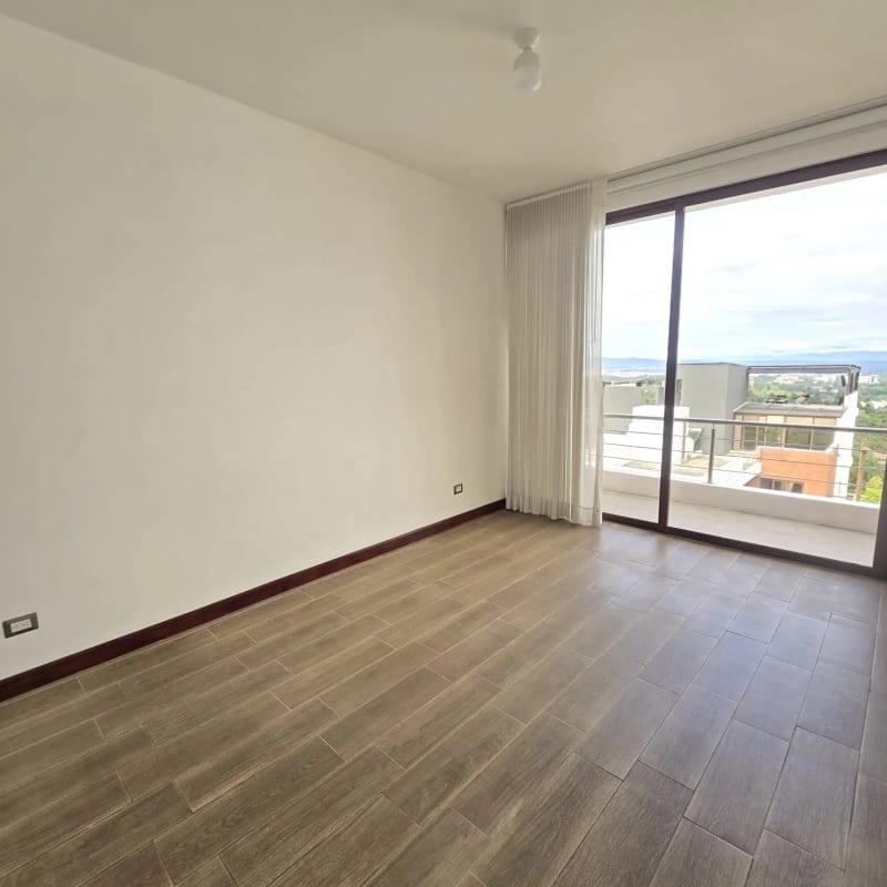 Casa en alquiler zona 16 Cañadas de San Isidro de 4 habitaciones + 3 parqueos — Casa en Alquiler en Acacias de Cayalá, Zona 16, Guatemala, Ciudad — foto 6 de 17