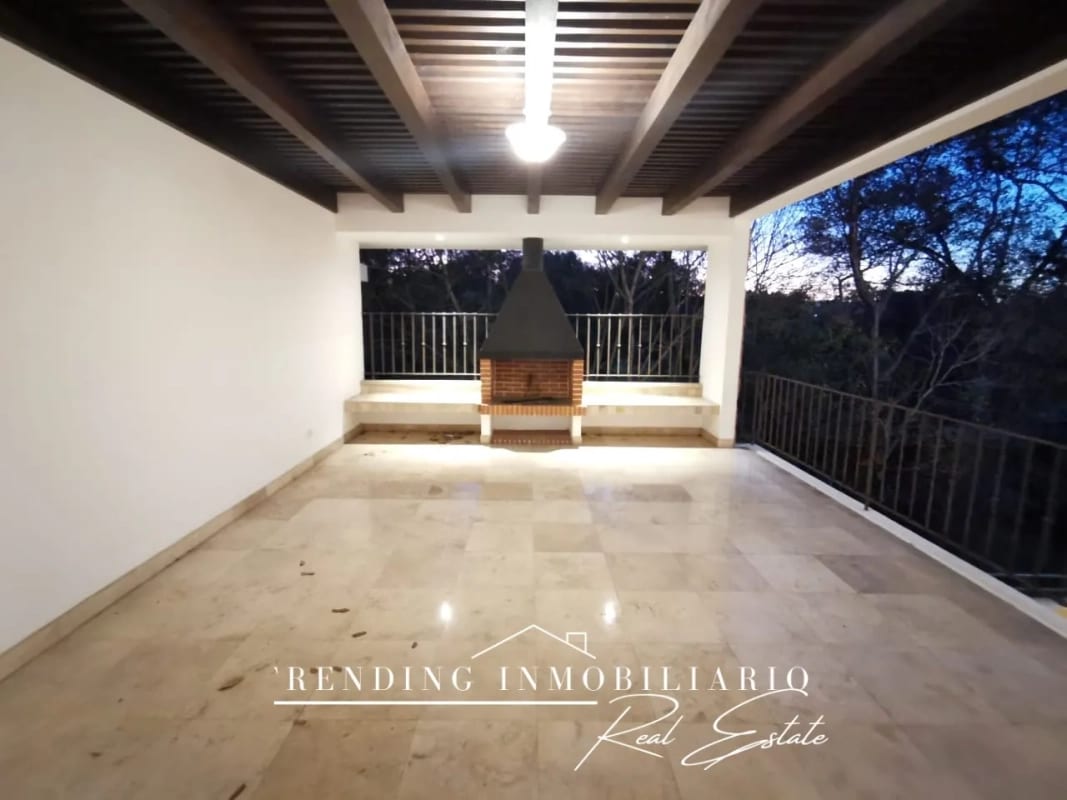 Casa en venta Encinos de Cayalá zona 16 con 5 habitaciones + 6 parqueos — Casa en Venta en Encinos de Cayala, Zona 16, Guatemala, Ciudad — foto 10 de 17