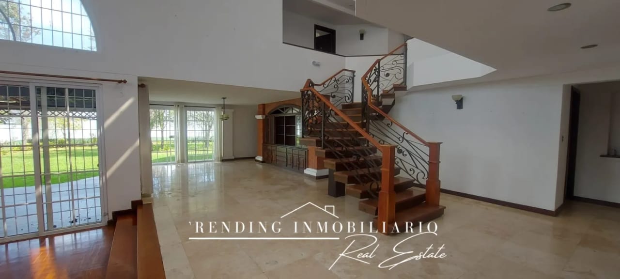 Casa en venta zona 16 La Montaña de 5 habitaciones + 6 parqueos — Casa en Venta en La Montaña, Zona 16, Guatemala, Ciudad — foto 12 de 16