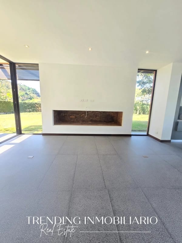 Casa en venta zona 16 Pulte Golf de 5 habitaciones + 4 parqueos — Casa en Venta en El Pulté, Zona 16, Guatemala, Ciudad — foto 15 de 17
