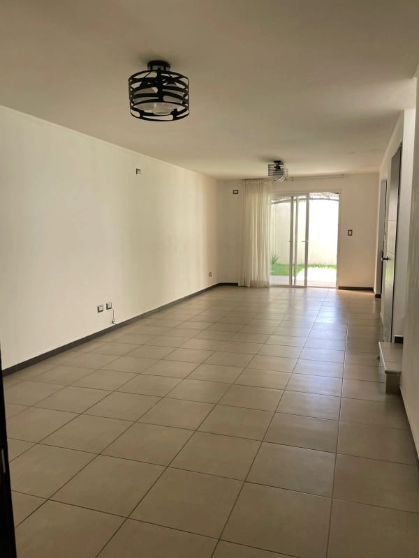 Casa en Alquiler Condominio Cumbres de La Arboleda, Km. 21.5 CES — Casa en Alquiler en Carretera a El Salvador, Guatemala, Ciudad — foto 1 de 14