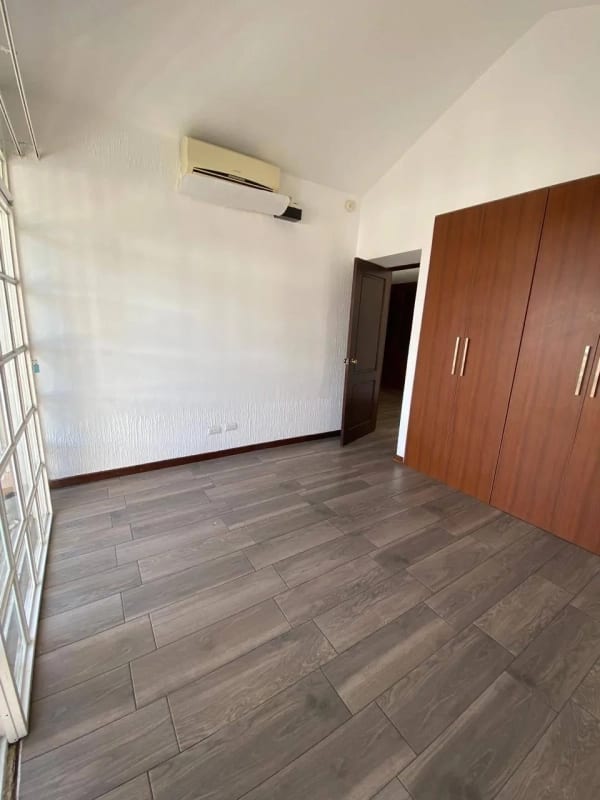 Casa en Renta Zona 13 Elgin — Casa en Alquiler en Zona 13, Guatemala, Ciudad — foto 11 de 12