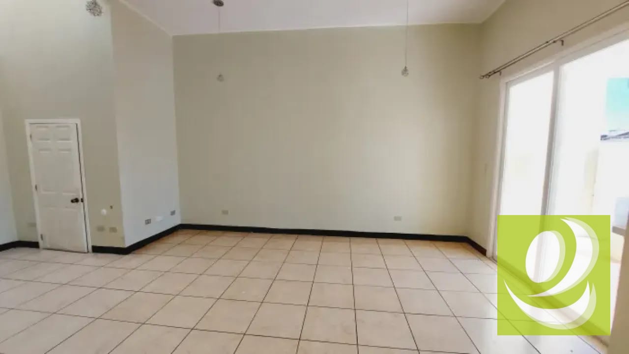CASA EN VENTA EN CAES KM 20.5 CONDOMINIO ENTREVERDES — Casa en Venta en Carretera a El Salvador, Guatemala, Ciudad — foto 7 de 8