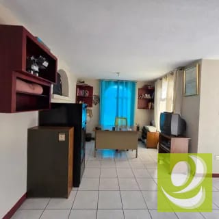 VENDO CASA EN RESIDENCIALES VALLE DEL SOL ZONA 4 MIXCO — Casa en Venta en Zona 4 Mixco, Guatemala, Ciudad — miniatura 2 de 12