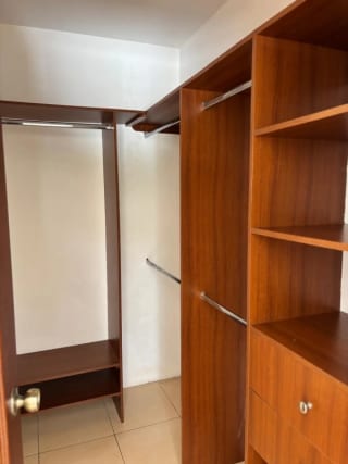 Hermosa casa grande en Residencial Los Diamantes — Casa en Venta en Los Diamantes, Carretera a El Salvador, Guatemala, Ciudad — miniatura 6 de 17