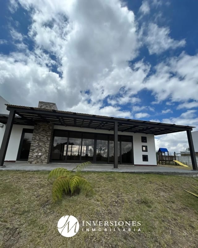 Casa En Renta en Condominio en zona 16 — Casa en Alquiler en Zona 16, Guatemala, Ciudad — foto 1 de 17