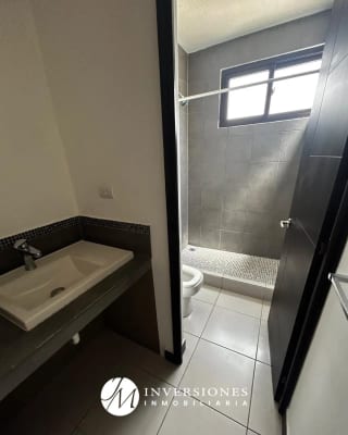 Casa En Renta en Condominio en zona 16 — Casa en Alquiler en Zona 16, Guatemala, Ciudad — miniatura 7 de 17