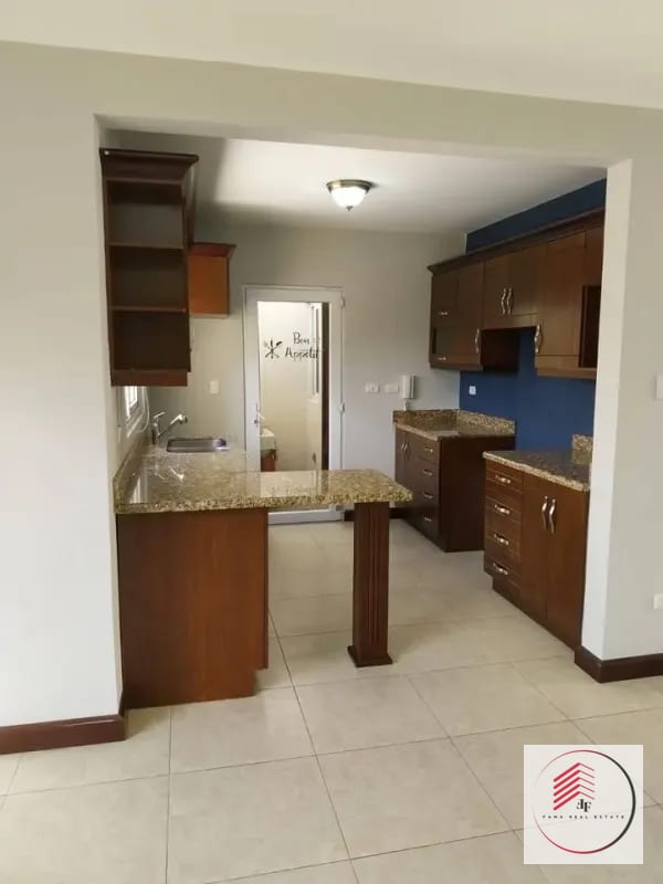 Alquiler de casa grande en VISTAS DE FLRENCIA a 8 minutos de la Antigua — Casa en Alquiler en Santa Elena Barillas, Guatemala, Ciudad — foto 16 de 17