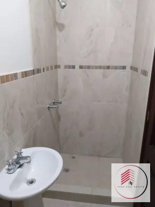 Alquiler de casa grande en VISTAS DE FLRENCIA a 8 minutos de la Antigua — Casa en Alquiler en Santa Elena Barillas, Guatemala, Ciudad — miniatura 14 de 17