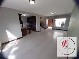Alquiler de casa grande en VISTAS DE FLRENCIA a 8 minutos de la Antigua — Casa en Alquiler en Santa Elena Barillas, Guatemala, Ciudad — miniatura 2 de 17