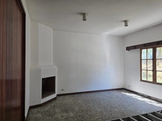 CASA EN ALQUILER EN CIUDAD SAN CRISTÓBAL SECTOR A3  PARA COMERCIO O EMPRESA — Casa en Alquiler en Zona 8 Mixco, Guatemala, Ciudad — miniatura 7 de 15