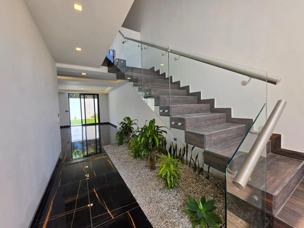 Casa en venta, para Estrenar Condominio Diamantes de Gadiel, Villa Canales, Carretera a Santa Elena Barillas — Casa en Venta en Santa Elena Barillas, Guatemala, Ciudad — foto 1 de 17