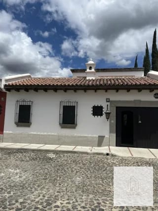 Casa en Renta/Venta en La Antigua — Casa en Venta en Dentro del Casco, Antigua, Sacatepéquez — miniatura 1 de 15