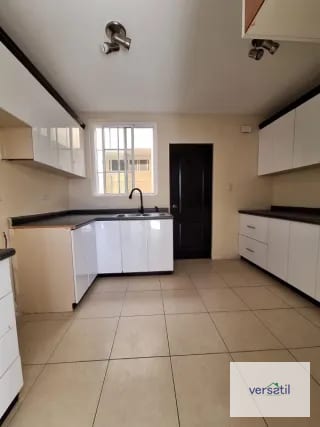 Vendo casa en Los MANANTIALES — Casa en Venta en Los Manantiales, Carretera a El Salvador, Guatemala, Ciudad — miniatura 10 de 16
