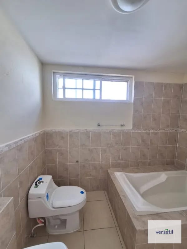 Vendo casa en Los MANANTIALES — Casa en Venta en Los Manantiales, Carretera a El Salvador, Guatemala, Ciudad — foto 8 de 16