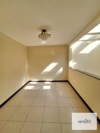 Vendo casa en Los MANANTIALES — Casa en Venta en Los Manantiales, Carretera a El Salvador, Guatemala, Ciudad — miniatura 5 de 16